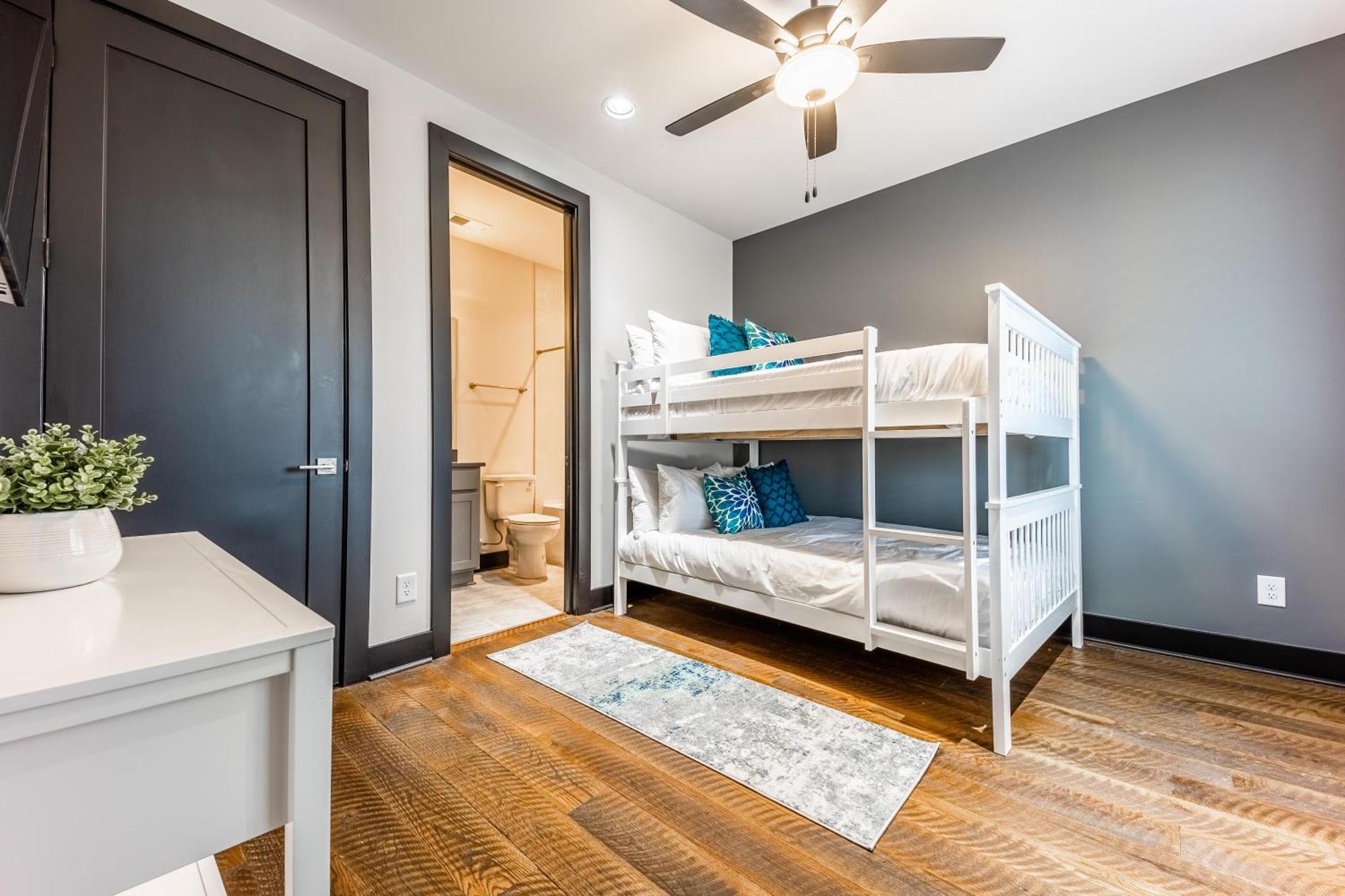 Nashville - 1037 Southside Ct #2 & #3 - Combo エクステリア 写真